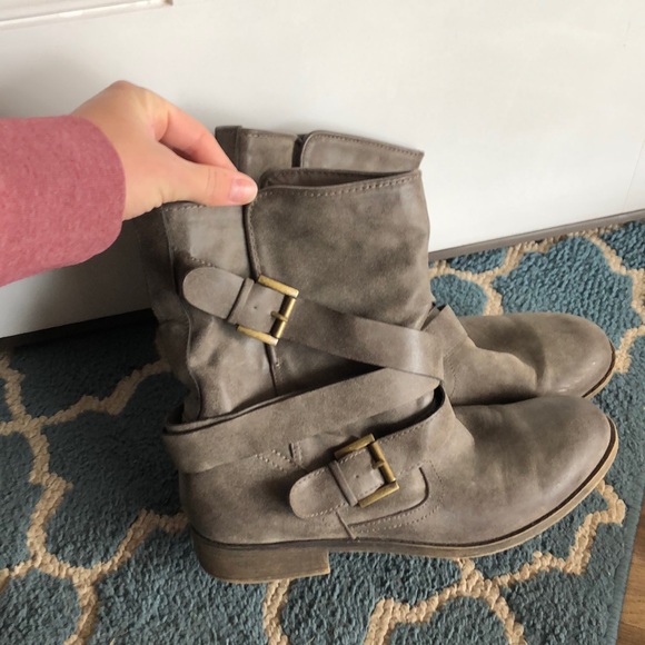 Booties - Picture 4 of 4